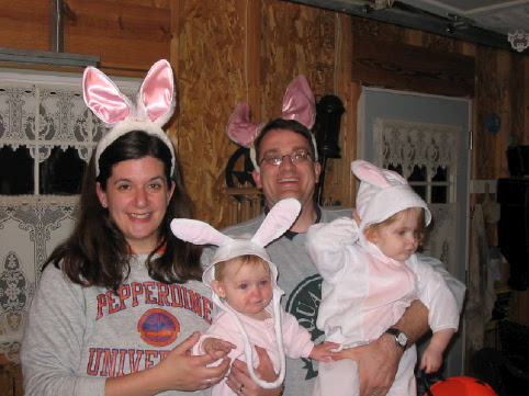 2004_10_31 Randy and the Curtis Harem.jpg